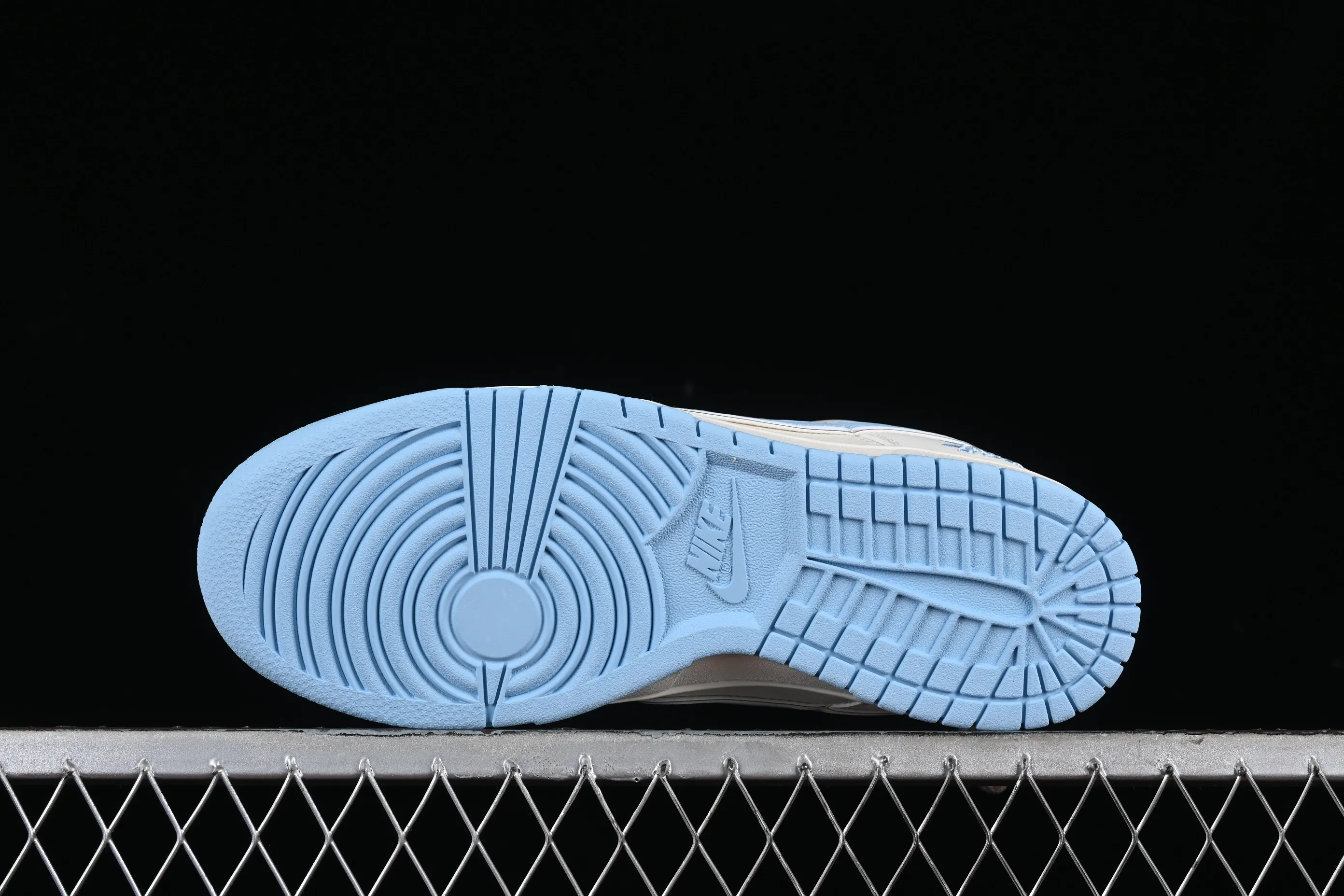 All Categories Nk SB Dunk Series Nk SB Dunk Low Low-top sneakers Stussy x Nk Dunk Low Stussy-Mi white blue hook SB low-top casual sneakers DQ1098-380